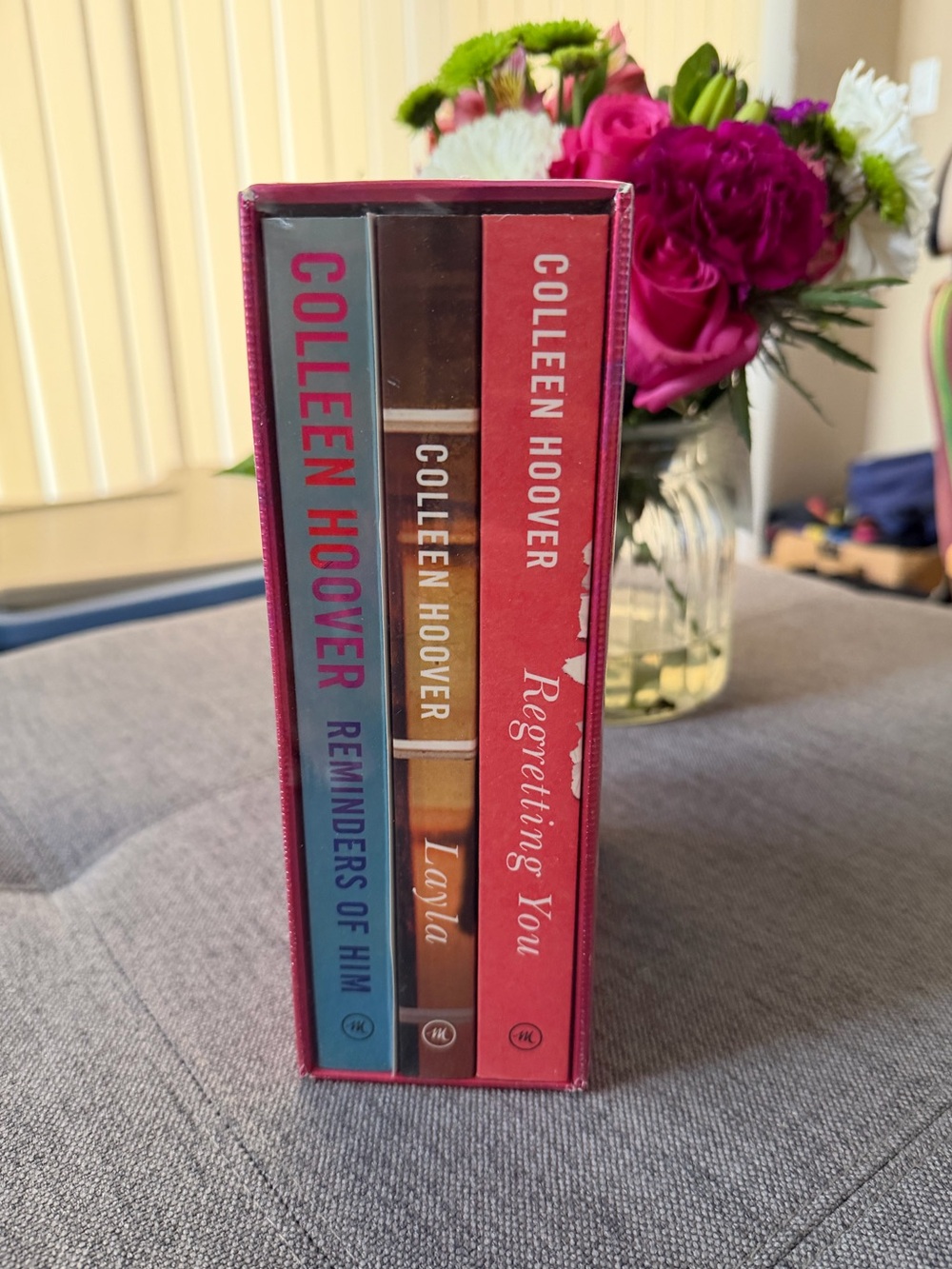 NEW Colleen Hoover 3-Book Boxed Set (Reminders of Him, Layla, Regretting You)